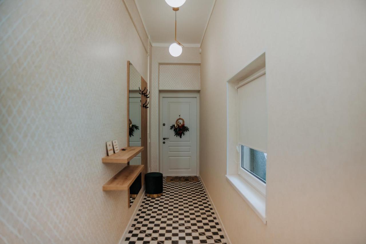 V.I.P Apartments Dominikanos Лвив Екстериор снимка